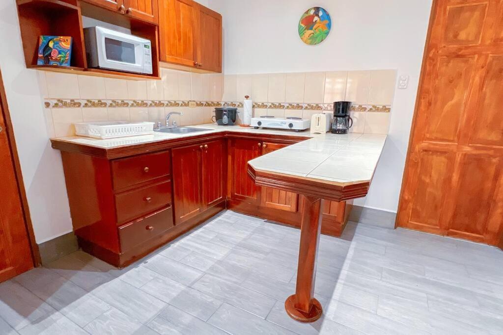 Villa Paraiso Banano 9, Near To The Beach & Pool Apartment