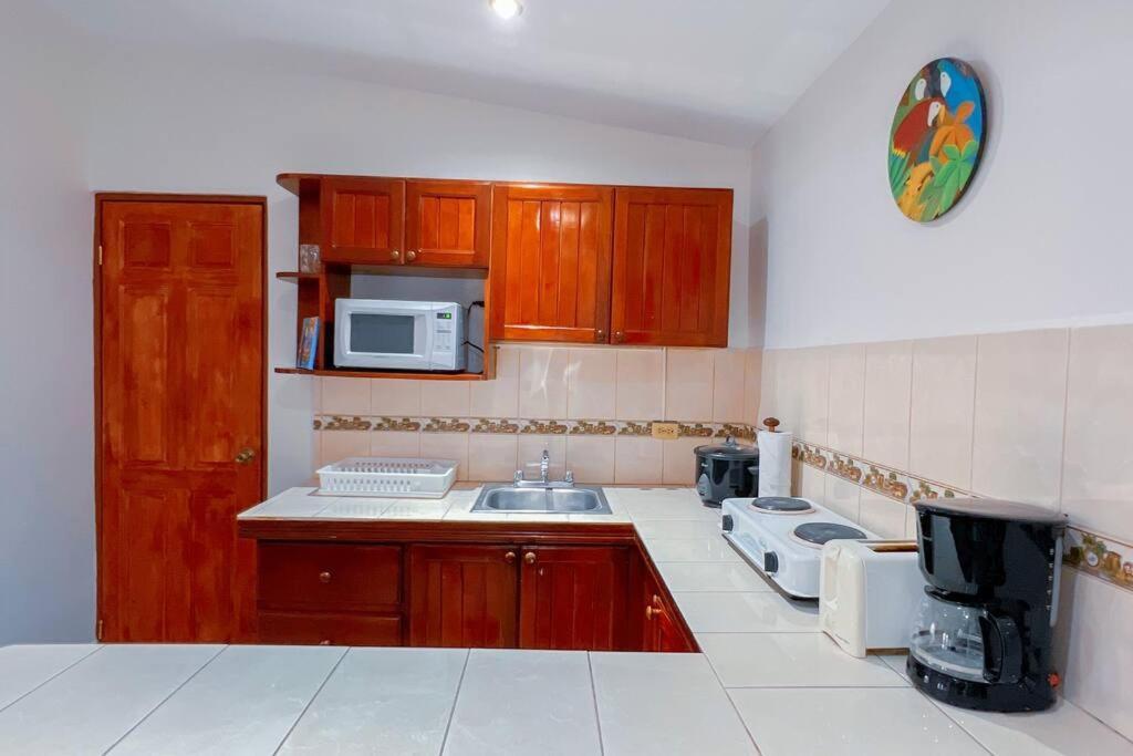 Villa Paraiso Banano 9, Near To The Beach & Pool Apartment Jaco